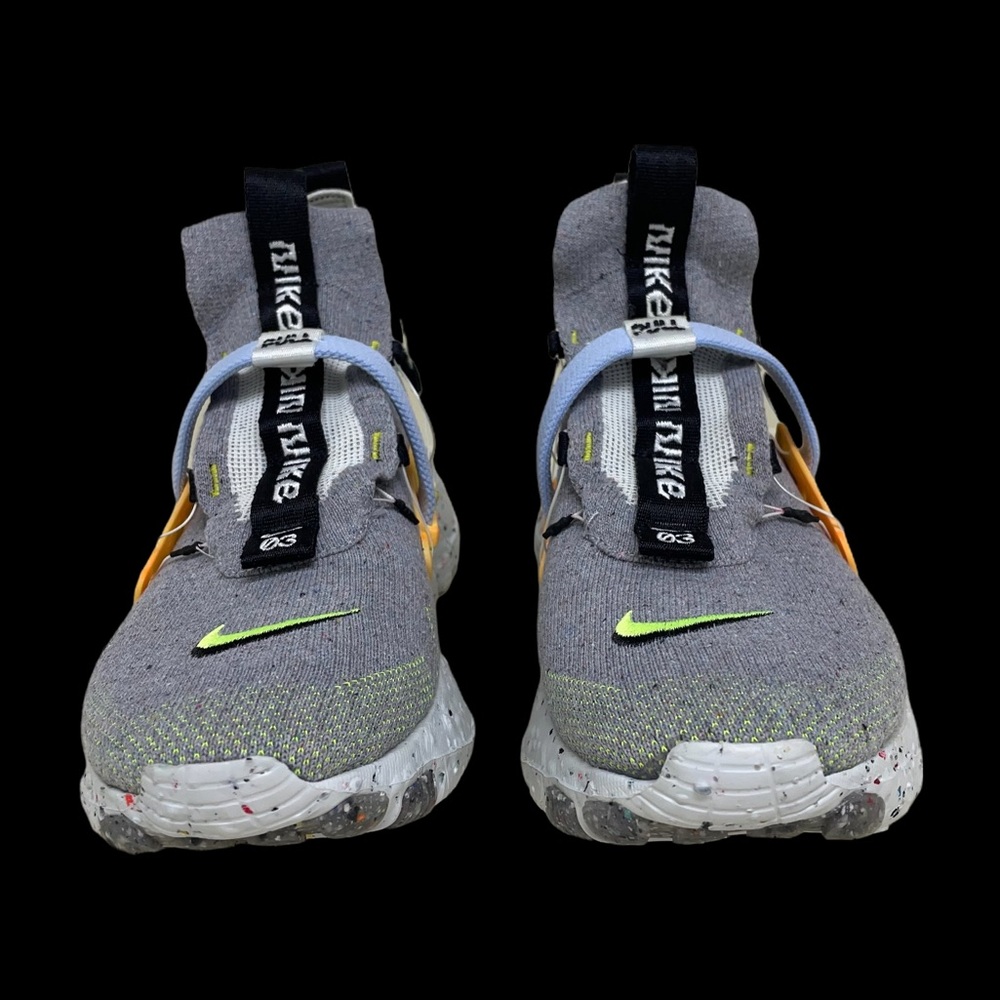 NIKE SPACE HIPPIE 03